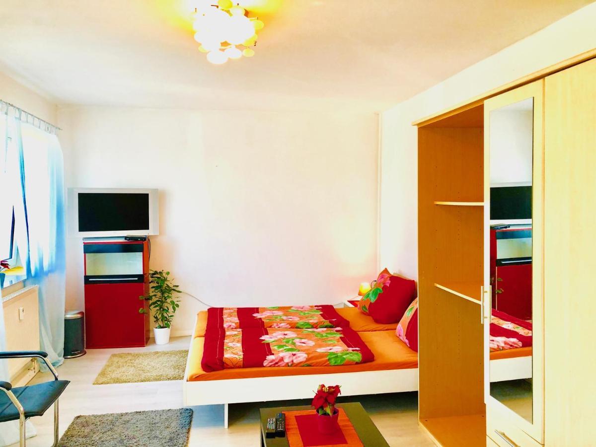 #World Monteurzimmer Шкойдиц Екстериор снимка