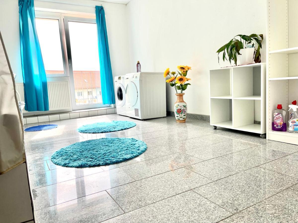 #World Monteurzimmer Шкойдиц Екстериор снимка