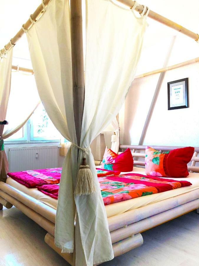 #World Monteurzimmer Шкойдиц Екстериор снимка